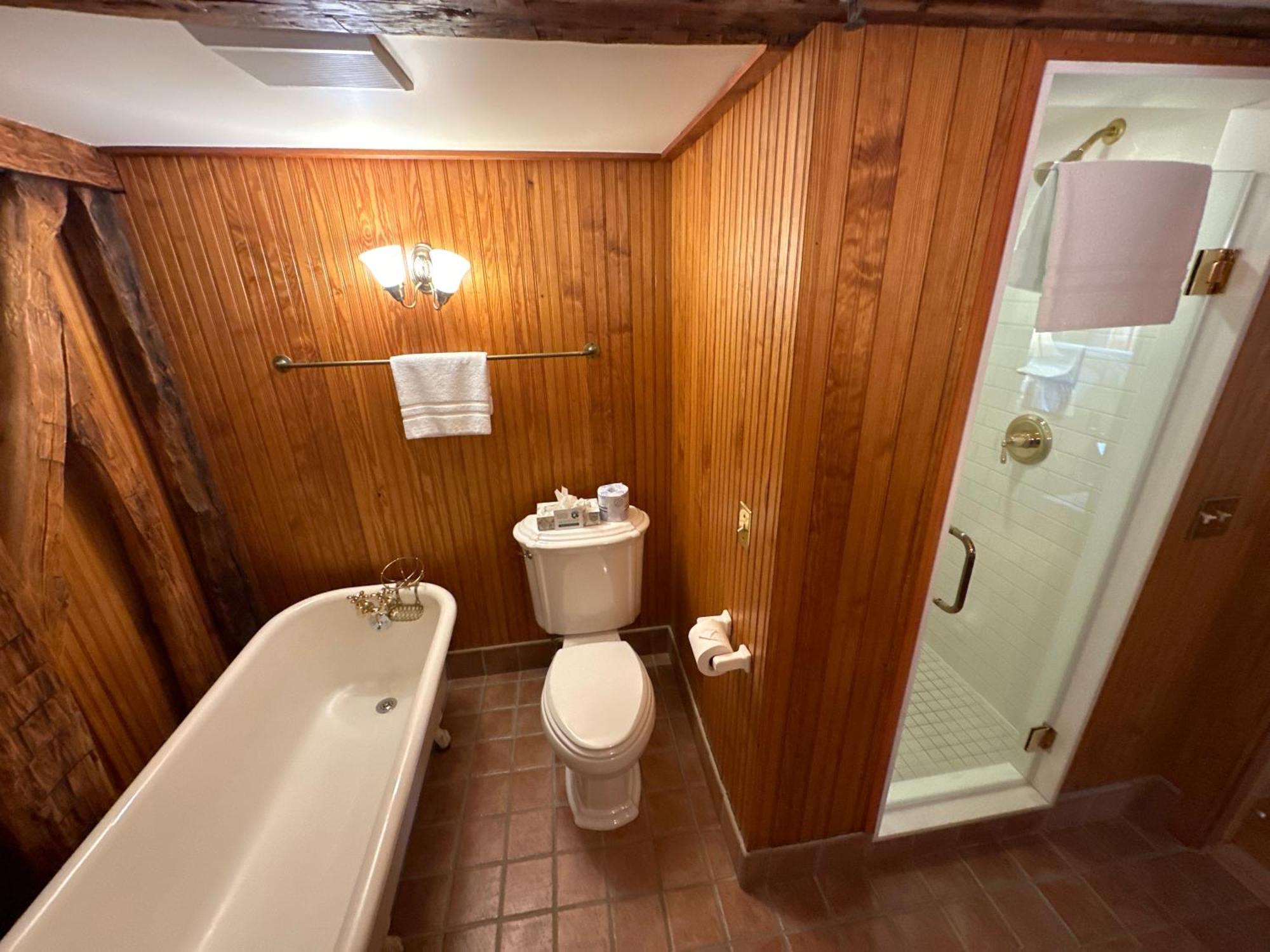 The 1708 House Bed & Breakfast Southampton Dış mekan fotoğraf