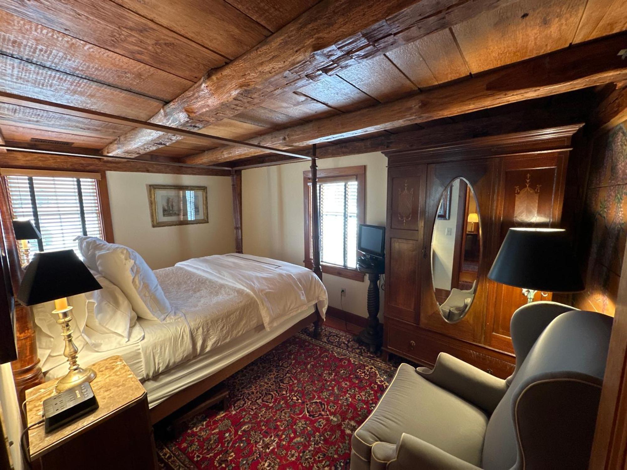 The 1708 House Bed & Breakfast Southampton Dış mekan fotoğraf